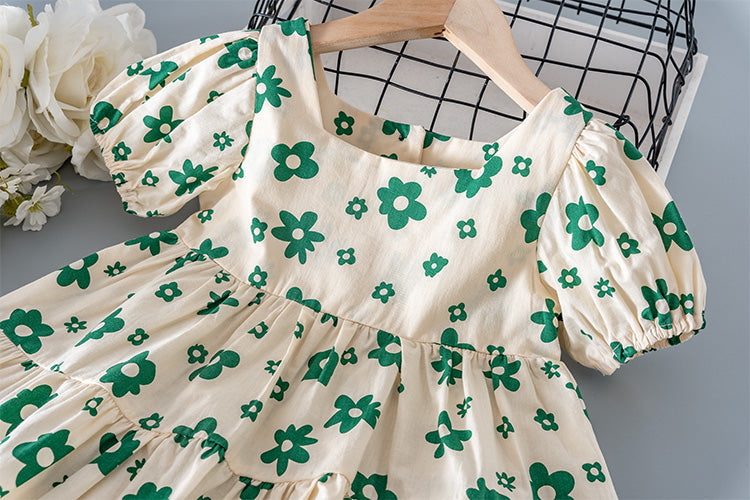 Mädchen Festkleid mit Smaragdgrünem Blumenmuster und Puffärmeln