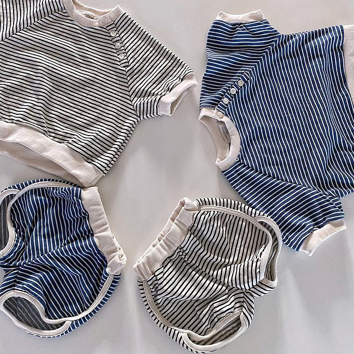The Metro-Stripe Retro Set